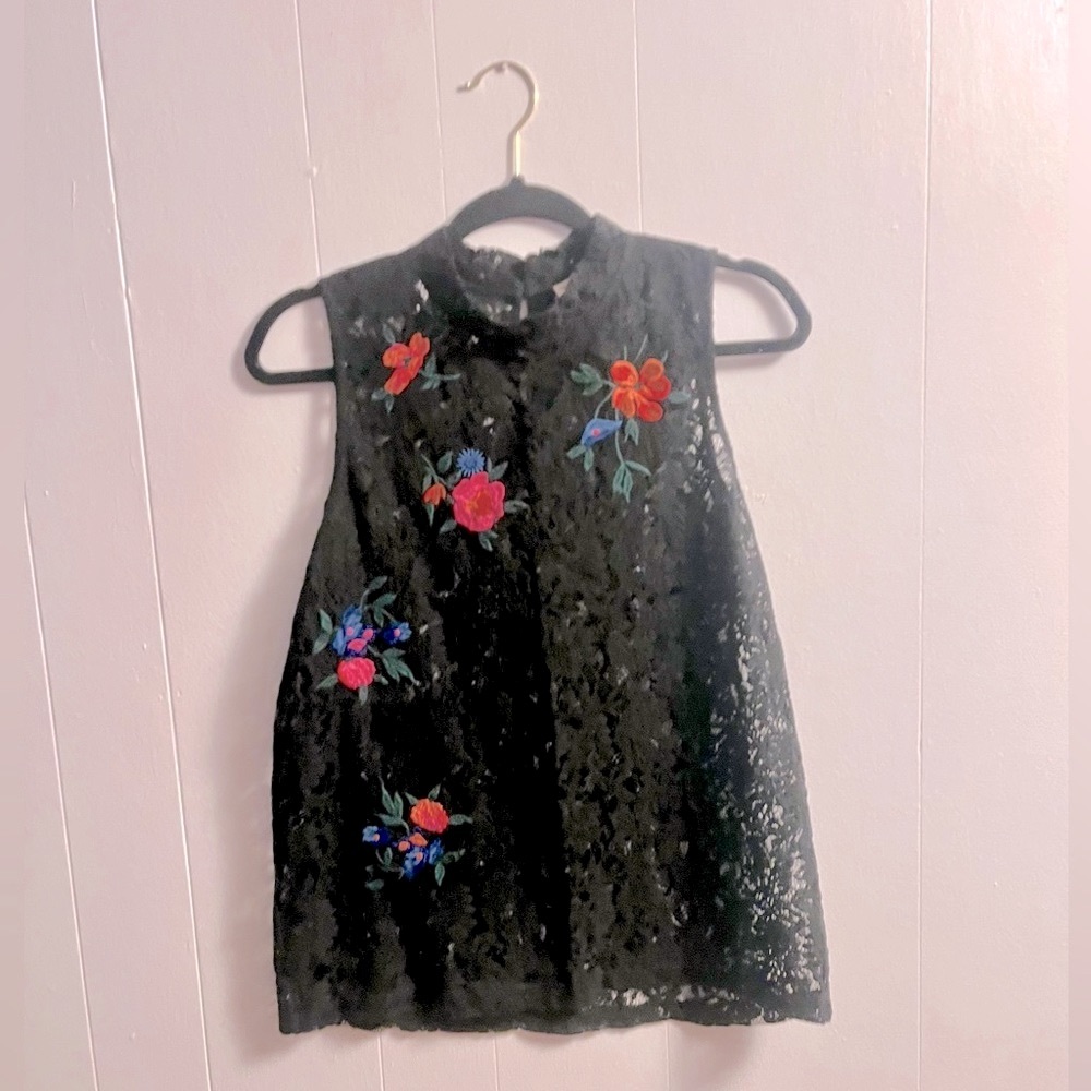 LOFT ~ Floral Embroidered, Mock Neck, Lace-Like, Sleeveless, Blouse